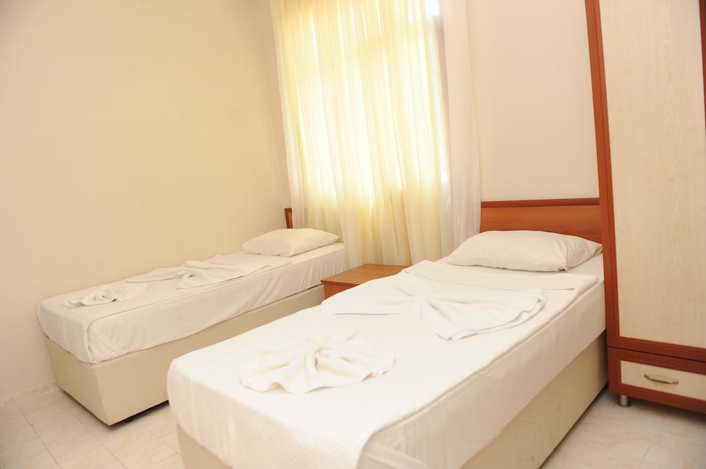 Holiday World Hotel Alanya Habitación foto